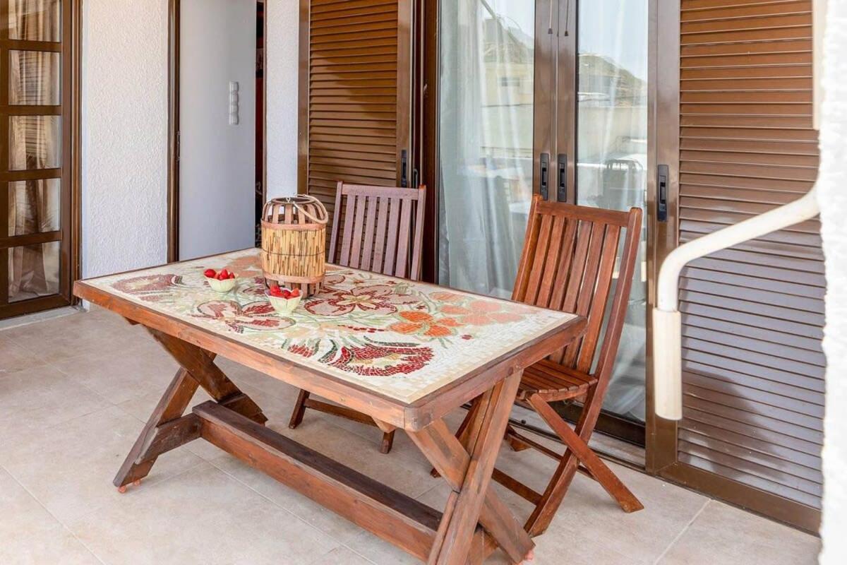 Апартаменты Agia Pelagia Blue Apt With Seaview 50M From Sea Экстерьер фото